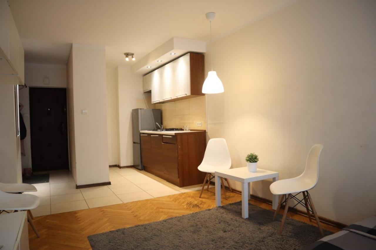 Samand Apartment Варшава Екстериор снимка